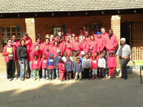 Aon Corporation Gives Back 
