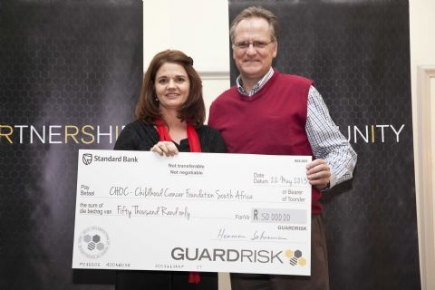 Guardrisk’s 20th anniversary golf day raises R100 000 for charity