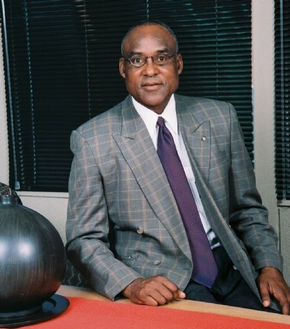 Managing Director of Mutual & Federal Namibia retires