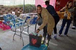 MiWay treats 100 families this Mandela Day 