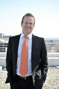Discovery Insure is helping clients with hail damaged vehicles
