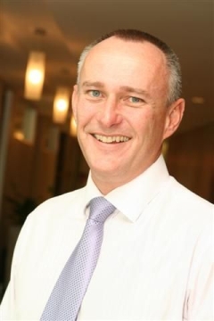 Property outperforms equities in 2008